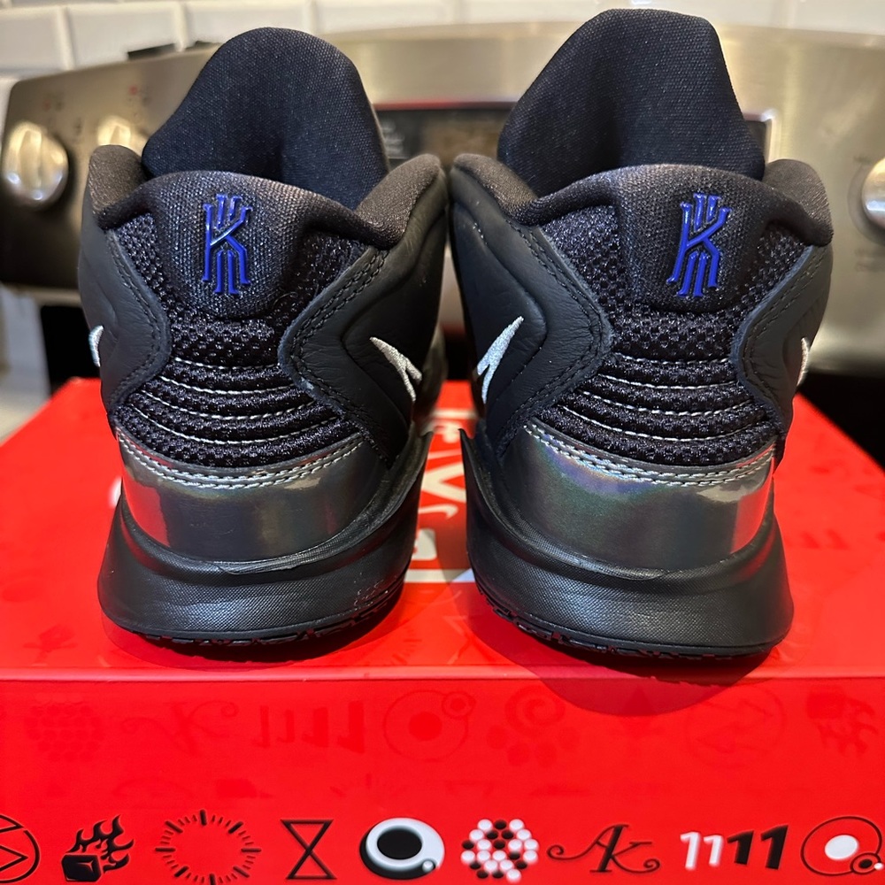 Nike Kyrie Infinity (verified authentic) from StockX